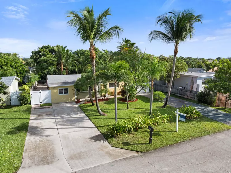 607 W Perry ST, Lantana, FL 33462
