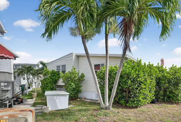 Jensen Beach, FL 34957,91 Nettles BLVD