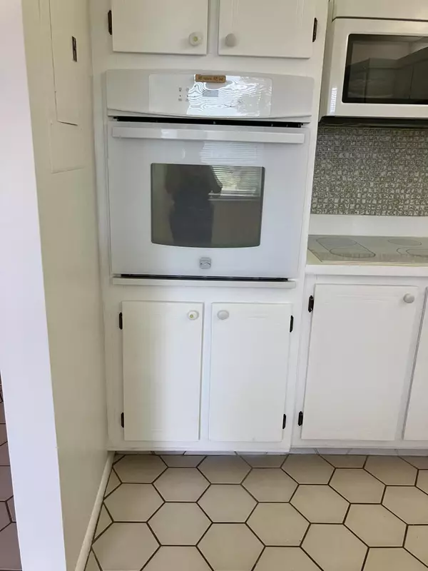 West Palm Beach, FL 33415,2886 E Fernley DR 92