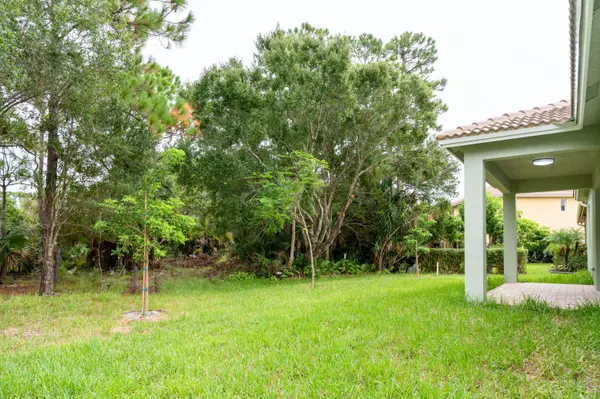 Port Saint Lucie, FL 34983,436 NW Dover CT