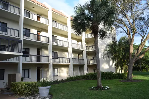 West Palm Beach, FL 33401,2500 Presidential 105 WAY 105