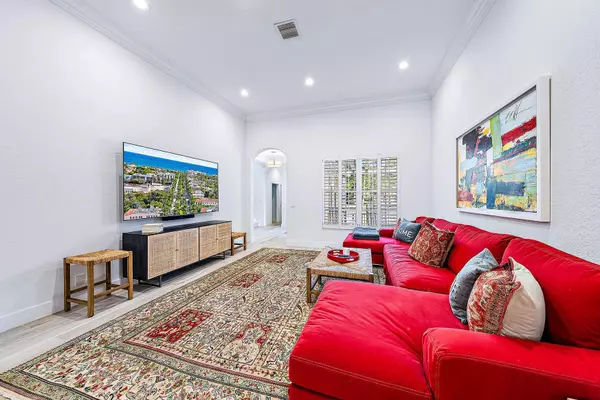 Jupiter, FL 33458,102 Via Santa Cruz