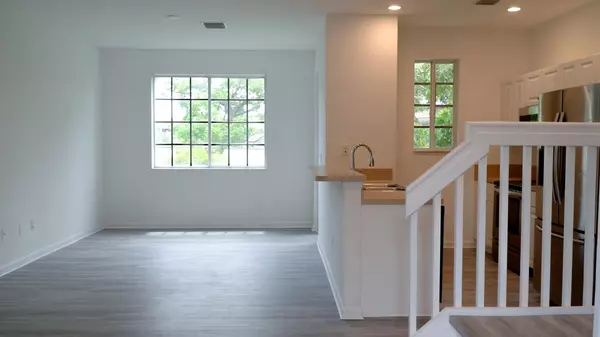 Riviera Beach, FL 33404,2035 Nassau DR