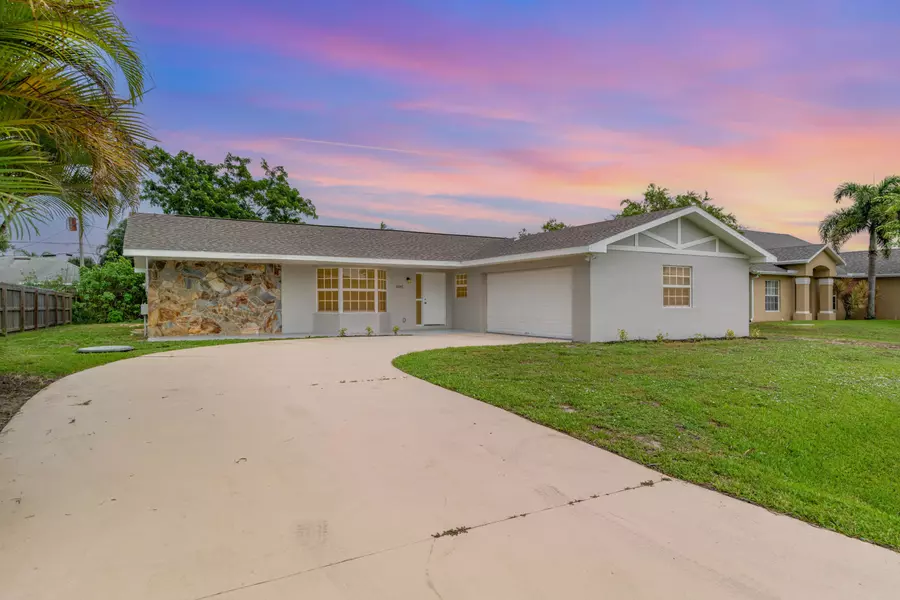 1061 SW Sudder AVE, Port Saint Lucie, FL 34953