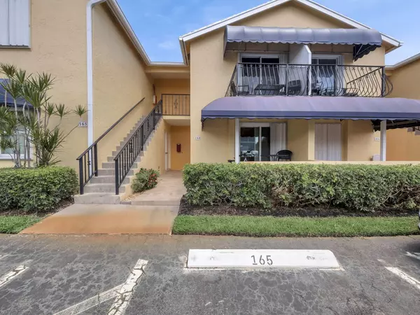 Hypoluxo, FL 33462,164 Waterside DR