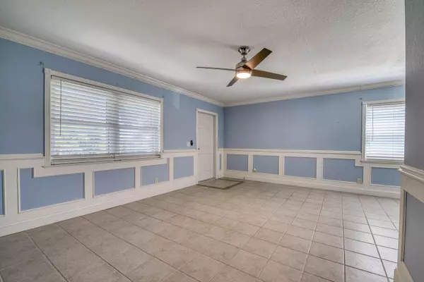 Delray Beach, FL 33484,960 Flanders T