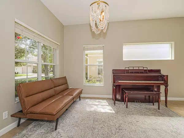 Vero Beach, FL 32966,1905 77th DR