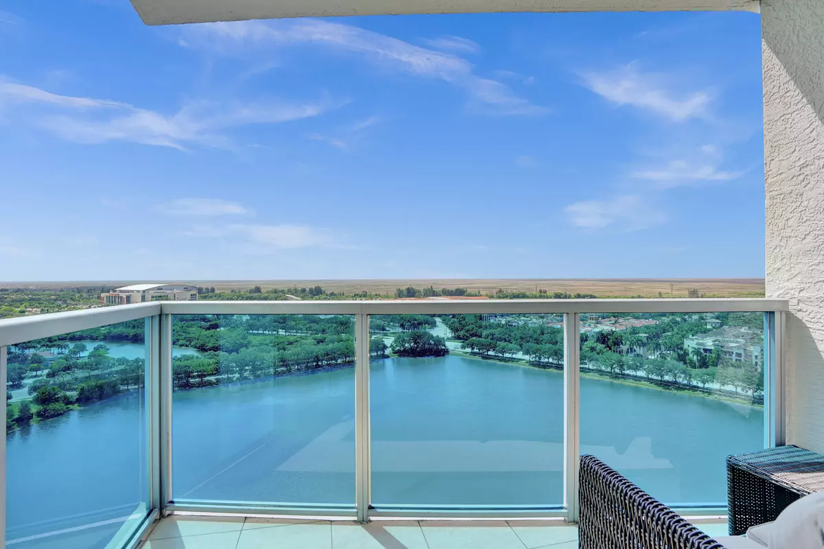 Sunrise, FL 33323,2641 N Flamingo Rd 2105n