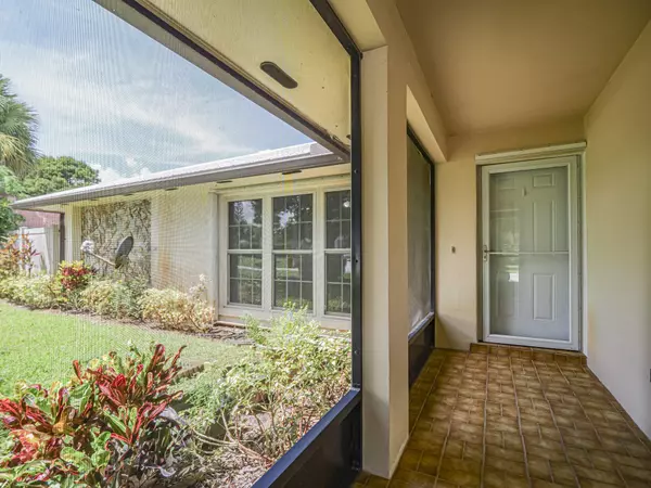 Vero Beach, FL 32962,1446 5th ST