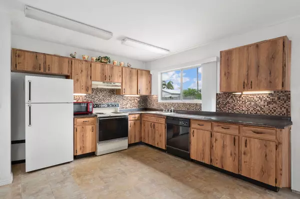 Port Saint Lucie, FL 34984,2118 SW Airoso BLVD