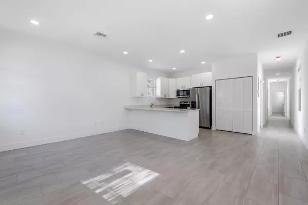 West Palm Beach, FL 33409,3747 Saginaw AVE