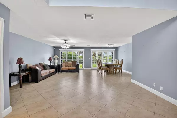 Boynton Beach, FL 33437,12271 Sand Wedge DR