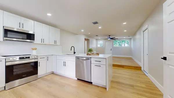 North Palm Beach, FL 33408,440 Gull CT