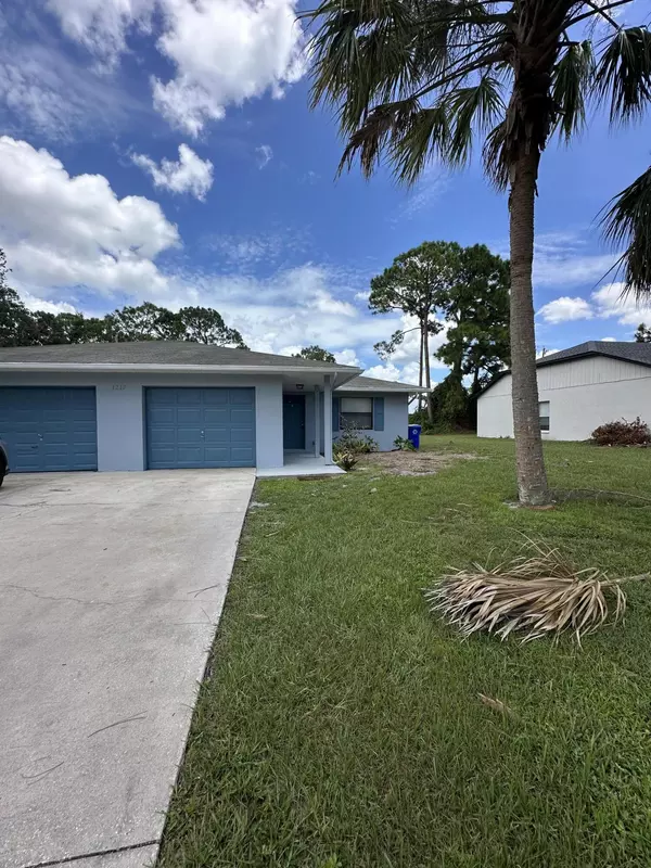1217 Schumann DR B, Sebastian, FL 32958