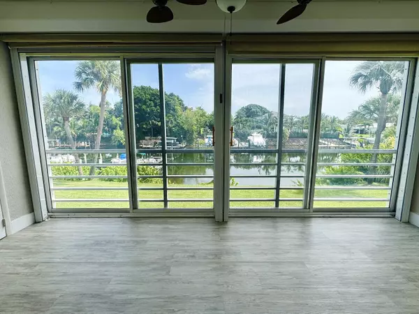 North Palm Beach, FL 33408,342 Southwind DR 211