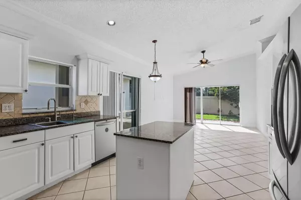 Boynton Beach, FL 33436,7607 Colony Lake DR