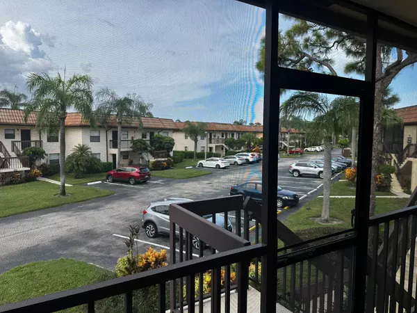 Lake Worth, FL 33467,7221 Golf Colony CT 203