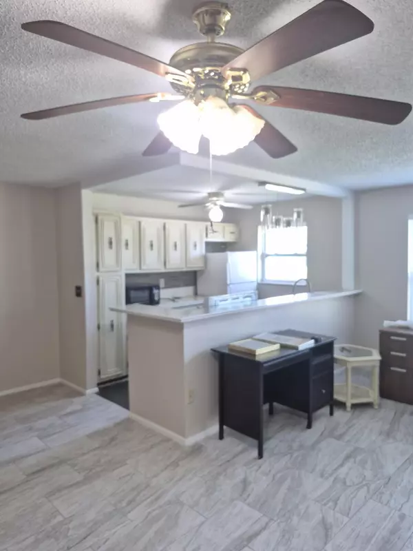 Delray Beach, FL 33445,737 B N High Point  Blvd