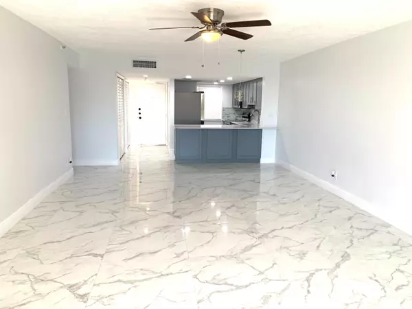 West Palm Beach, FL 33417,2788 Tennis Club DR 401