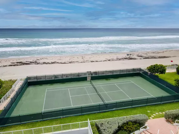 Palm Beach, FL 33480,2295 S Ocean BLVD 523