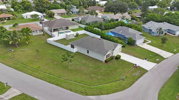 Port Saint Lucie, FL 34952,1401 SE Portillo RD