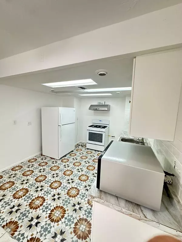 Palm Beach Gardens, FL 33410,9308 N Military TRL