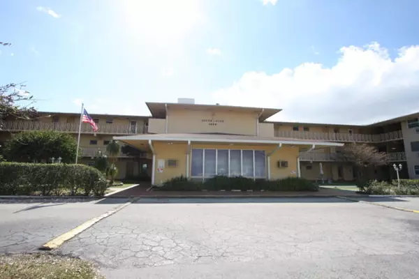 1050 E Sample RD 307, Pompano Beach, FL 33064
