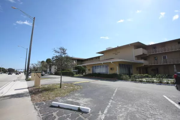 Pompano Beach, FL 33064,1050 E Sample RD 307