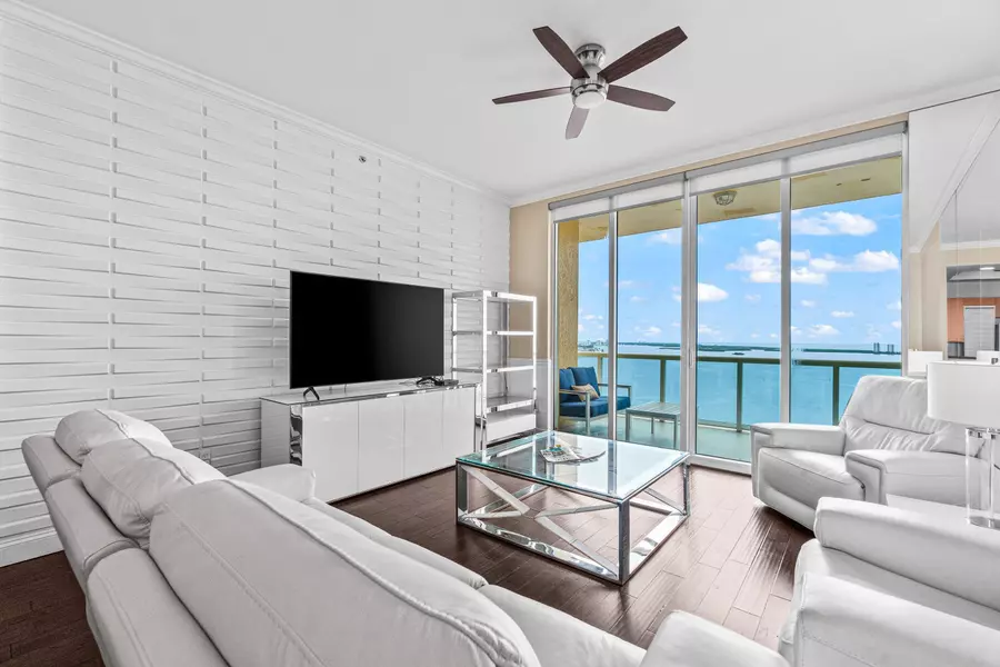 2650 Lake Shore DR 2403, Riviera Beach, FL 33404