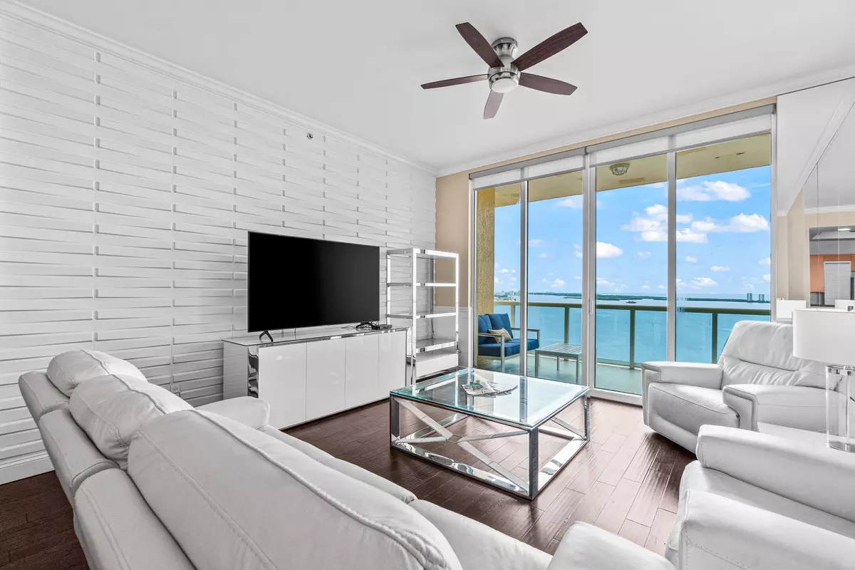 Riviera Beach, FL 33404,2650 Lake Shore DR 2403