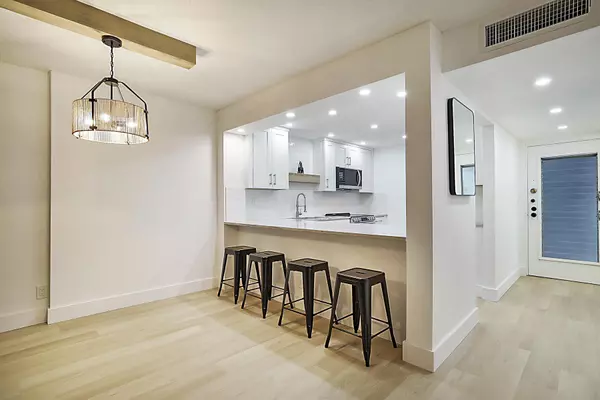 Margate, FL 33063,1402 NW 80th AVE 203