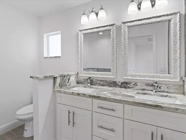 Palm Bay, FL 32908,698 SW Mexia ST