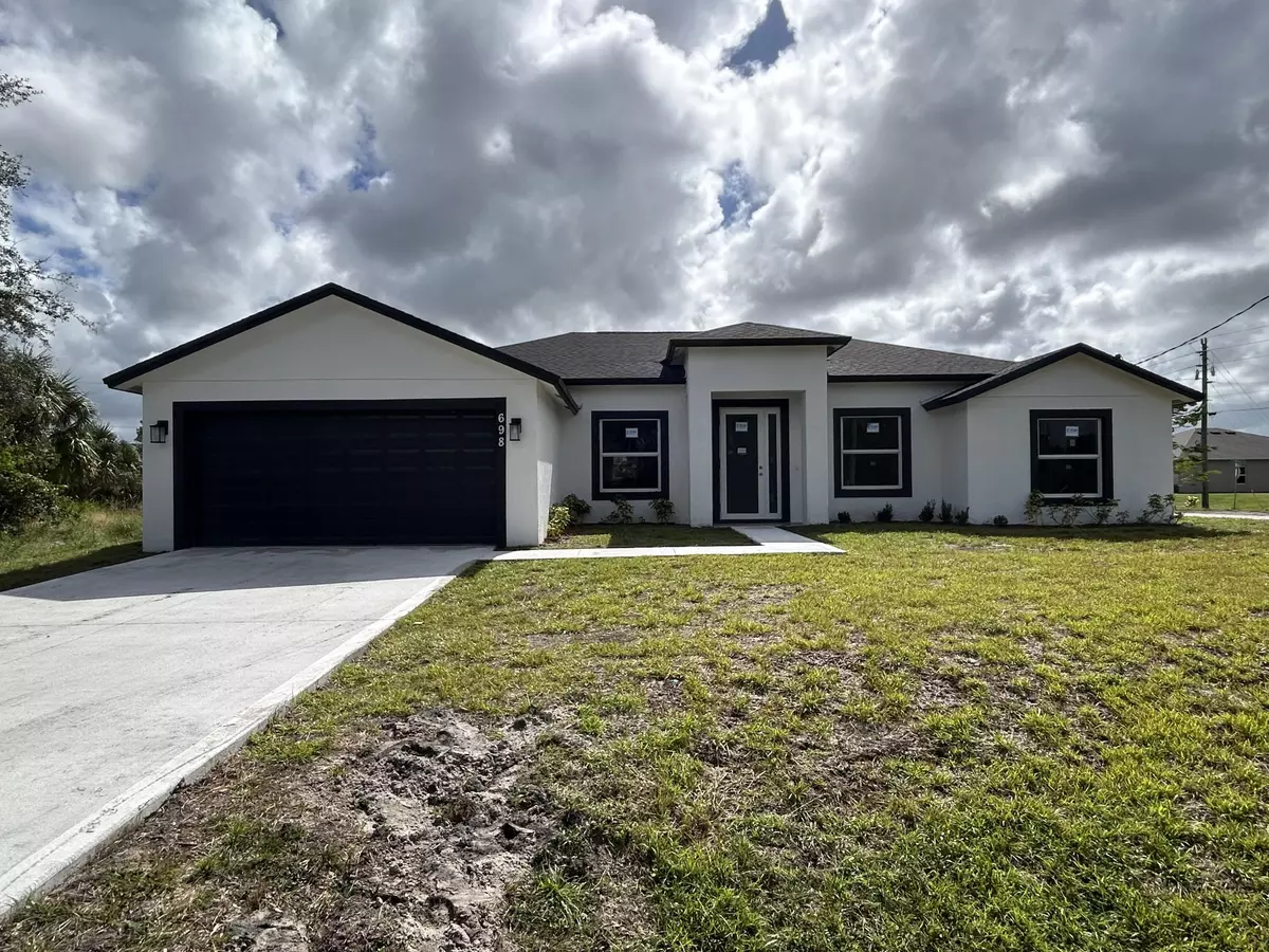 Palm Bay, FL 32908,698 SW Mexia ST