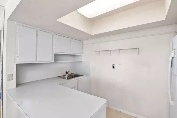 West Palm Beach, FL 33401,1501 S Flagler DR 3d