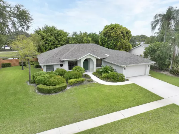 Wellington, FL 33414,13676 Folkestone CT