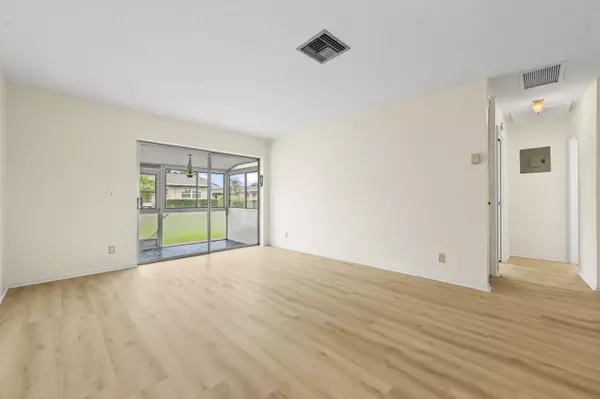 West Palm Beach, FL 33415,2664 E Dudley DR F