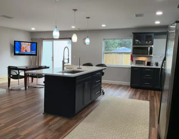 Delray Beach, FL 33445,537 NW W 51st AVE