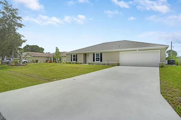438 SW Meadow TER, Port Saint Lucie, FL 34953
