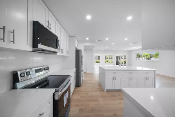 Pompano Beach, FL 33069,3011 N Palm Aire DR