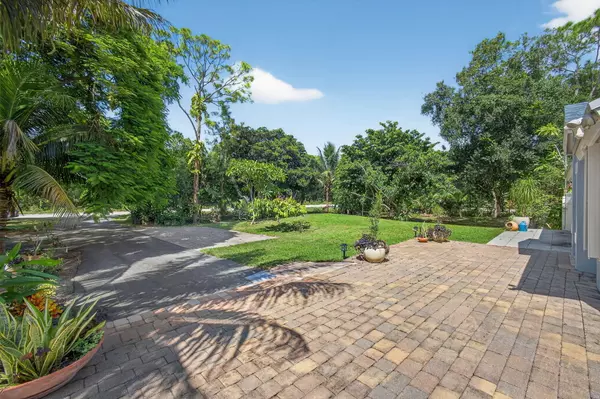 Loxahatchee, FL 33470,18852 N 50th ST