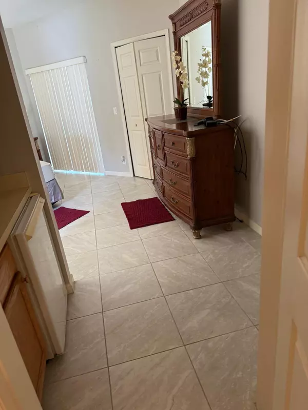 Port Saint Lucie, FL 34986,8029 Carnoustie PL 4211 Side B