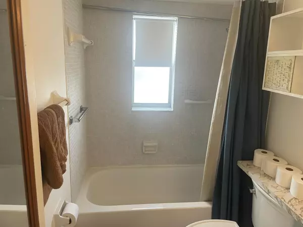 Palm Springs, FL 33461,600 Village Green CT 223