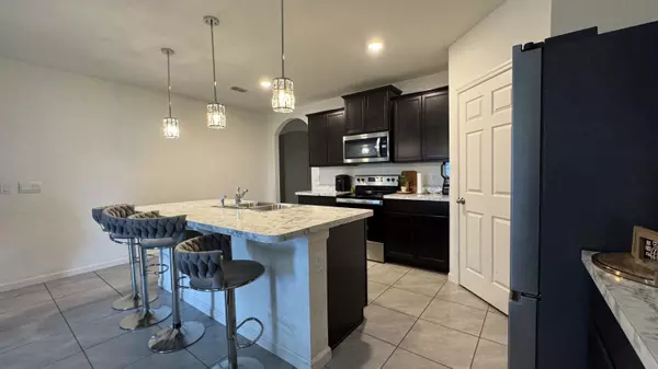 Port Saint Lucie, FL 34983,729 SW Lakehurst DR