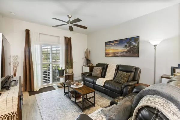 Greenacres, FL 33467,3043 Grandiflora DR