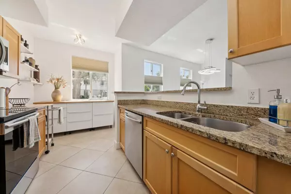 Palm Beach Gardens, FL 33410,11022 Legacy DR 101