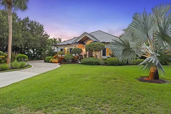 Stuart, FL 34996,324 SE Martin AVE