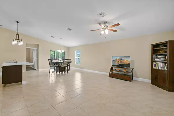 Port Saint Lucie, FL 34953,221 SW Aldoro PL