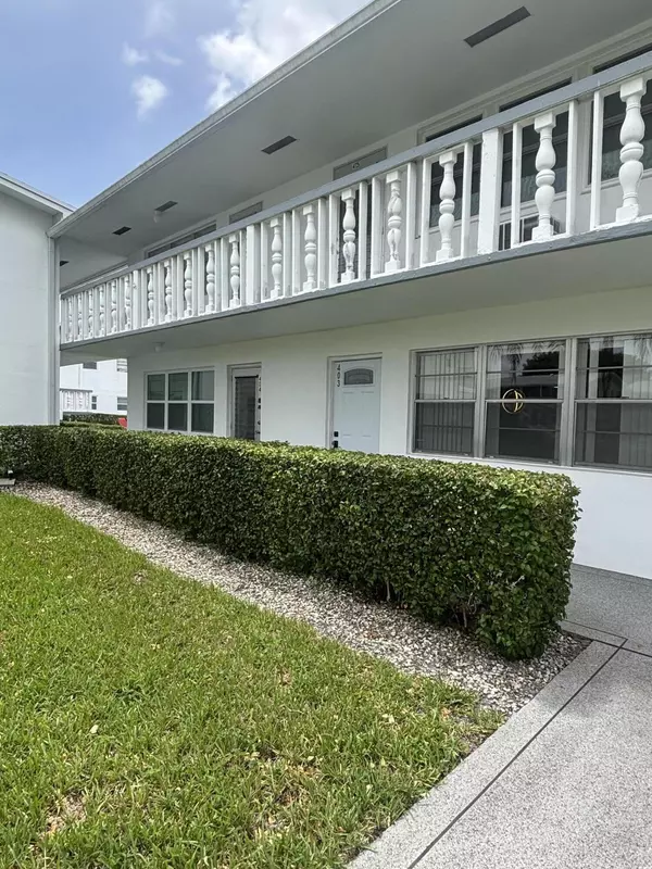 West Palm Beach, FL 33417,403 Windsor R