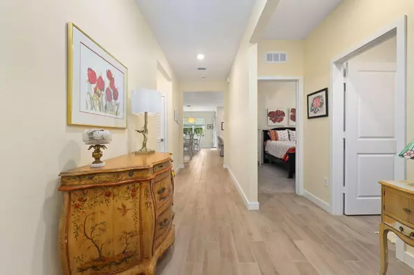 Jensen Beach, FL 34957,2790 NE Breezeway CIR