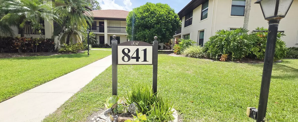 Stuart, FL 34997,841 SW South River DR 102